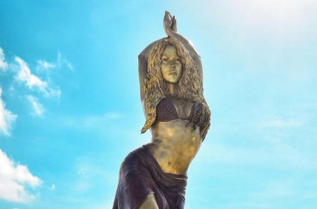¡Mira en Barranquilla se baila así! Shakira recibe homenaje con estatua de 6 metros